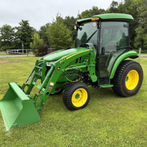 2018 John Deere 3033R
